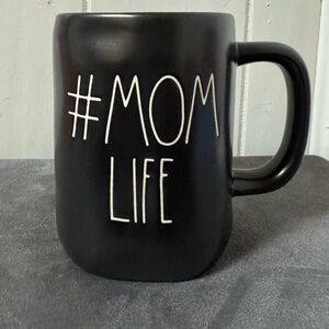 Rae Dunn Black #MOMLIFE Mug